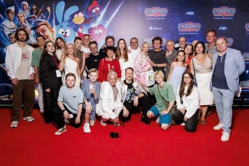 Яна Чурикова, Согдиана, Тема Пименов, Женя Малахова, Алеся Энберт и другие звёзды на премьере фильма СМЕШАРИКИ СКВОЗЬ ВСЕЛЕННЫЕ