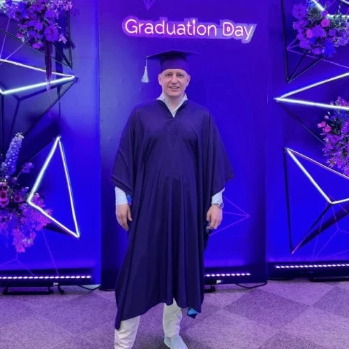Антон Андрейчиков закончил программу MBA в СКОЛКОВО