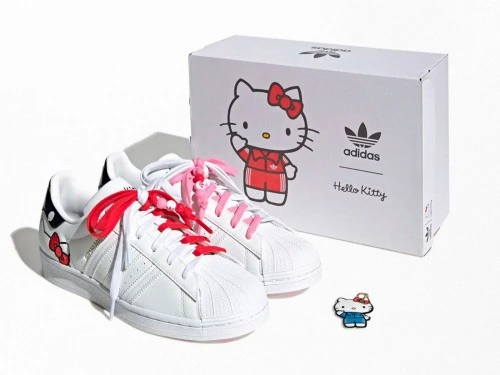 adidas и Hello Kitty выпустили коллекцию кроссовок