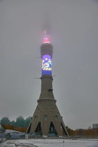 Крош и Ёжик на высоте Останкинской телебашни