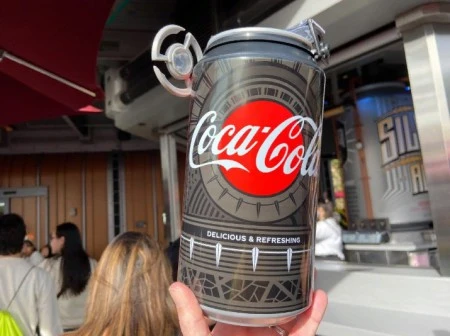 Coca-Cola выпустила лимитированную серию к выпуску фильма «Черная пантера: Ваканда навсегда»